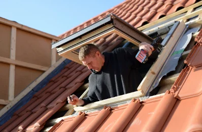 Pose de fenêtres de toit Velux à Marcoux